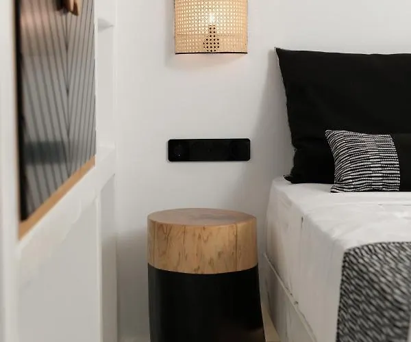 Naxos White Concept *